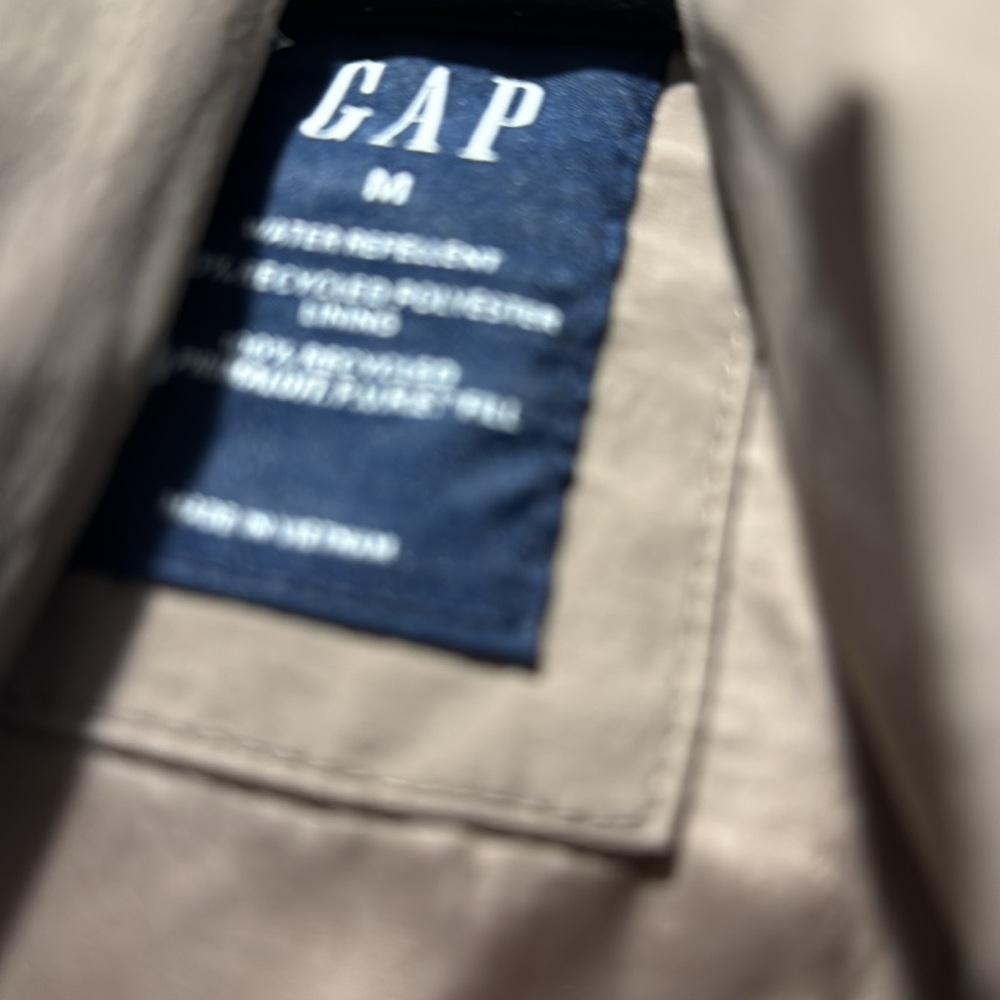 Gap puffer vest with hood - Picture 4 of 7